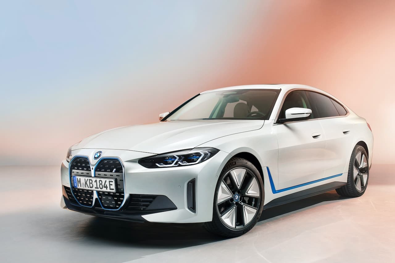 BMW verdoppelt Absatz elektrifizierter Fahrzeuge und bereitet weitere Technologiesprünge vor