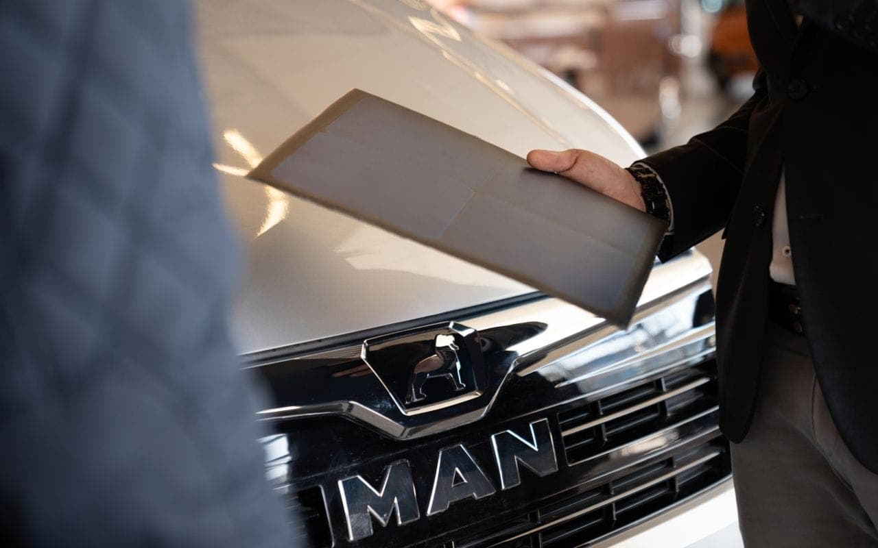 Cover Image for Sono Motors will MAN Truck & Bus-Transporter mit Solar-Energie versorgen