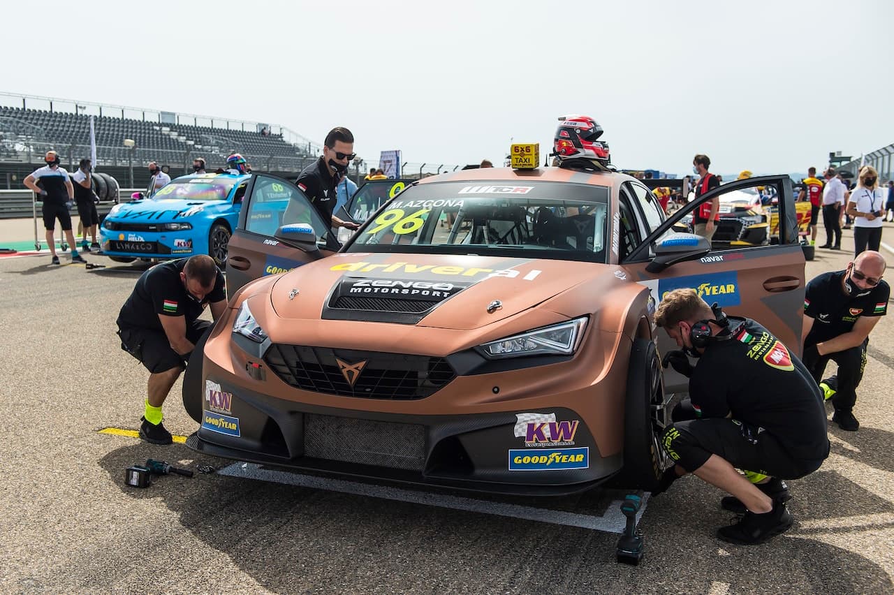 Cover Image for Cupra peilt dritten Sieg in Folge in der elektrischen Rennserie PURE ETCR an