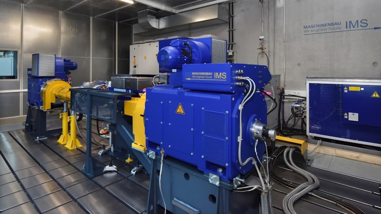 Forschungsprojekt „DE4LoRa“: TU Darmstadt forscht an 800-Volt-Hybridfahrzeug