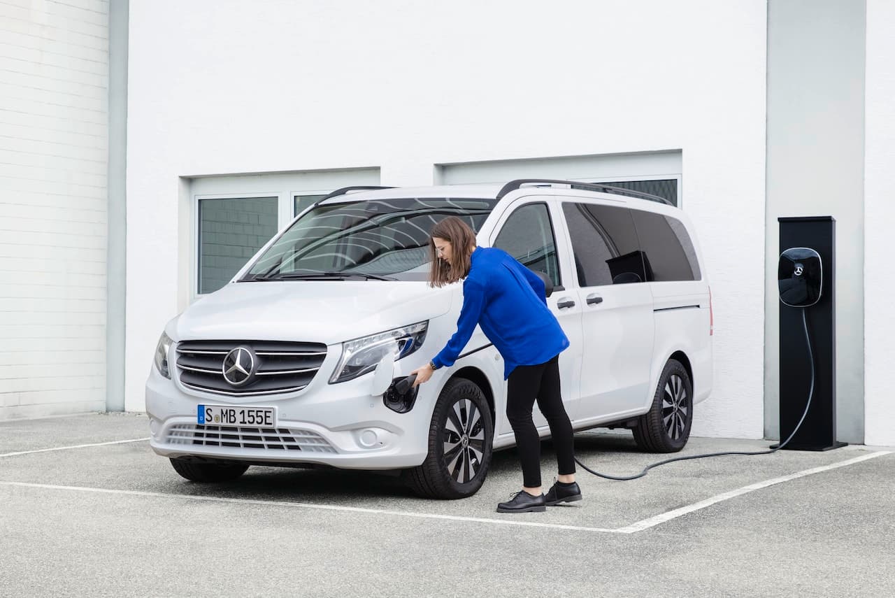 Cover Image for Mercedes eVito Tourer und EQV jetzt auch mit günstigerer Batterievariante