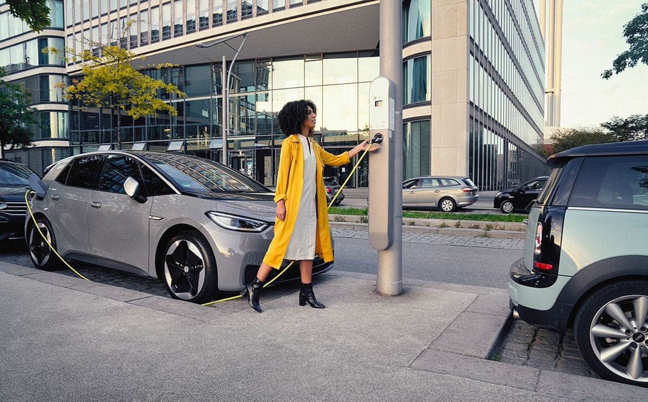 Cover Image for ubitricity bringt standardkonformes Laternenladen nach Deutschland