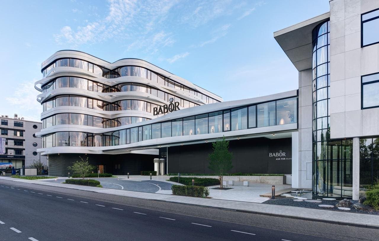 Babor setzt auf Ökostrom, E-Autos und Diensträder