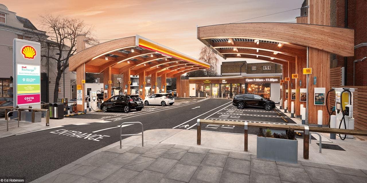 Cover Image for Shell ersetzt Zapf- durch Ladesäulen