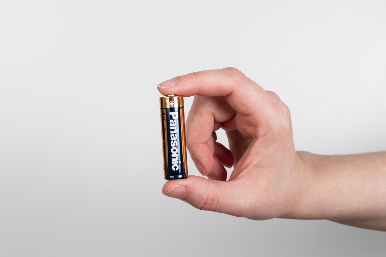 Cover Image for Panasonic soll 2023 mit der Produktion neuer Tesla-Batterien beginnen