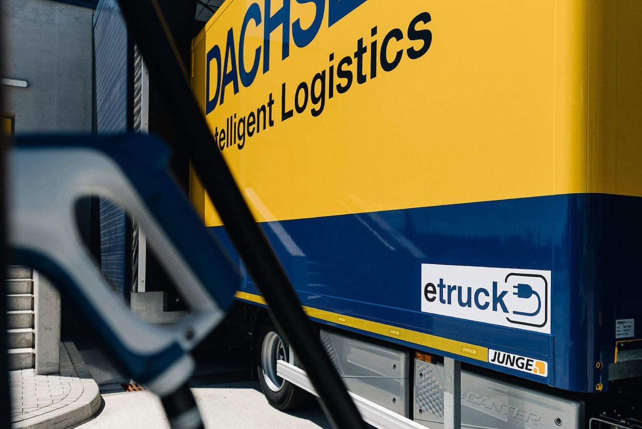 Cover Image for Dachser baut emissionsfreie Fahrzeugflotte aus