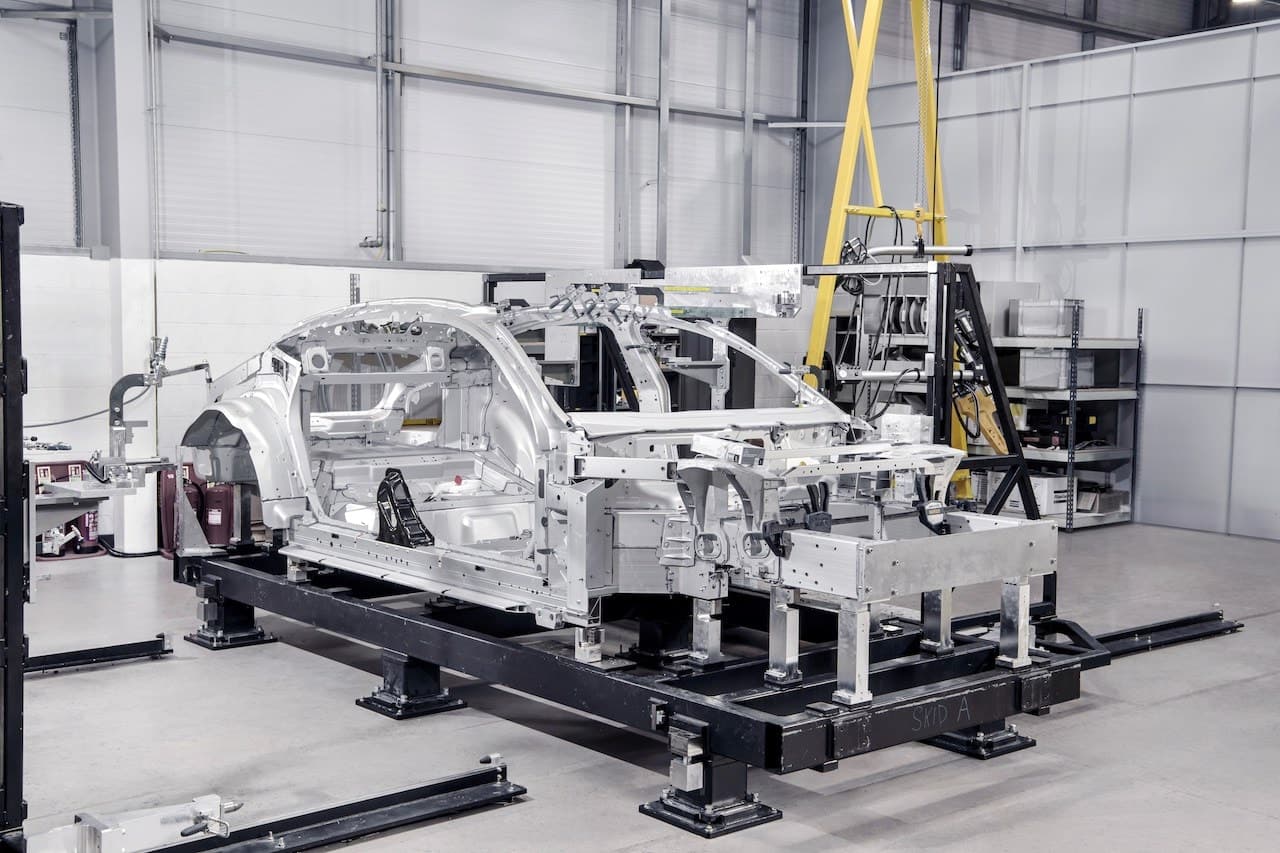 Cover Image for Polestar 5 erhält innovative Plattform aus geklebtem Aluminium