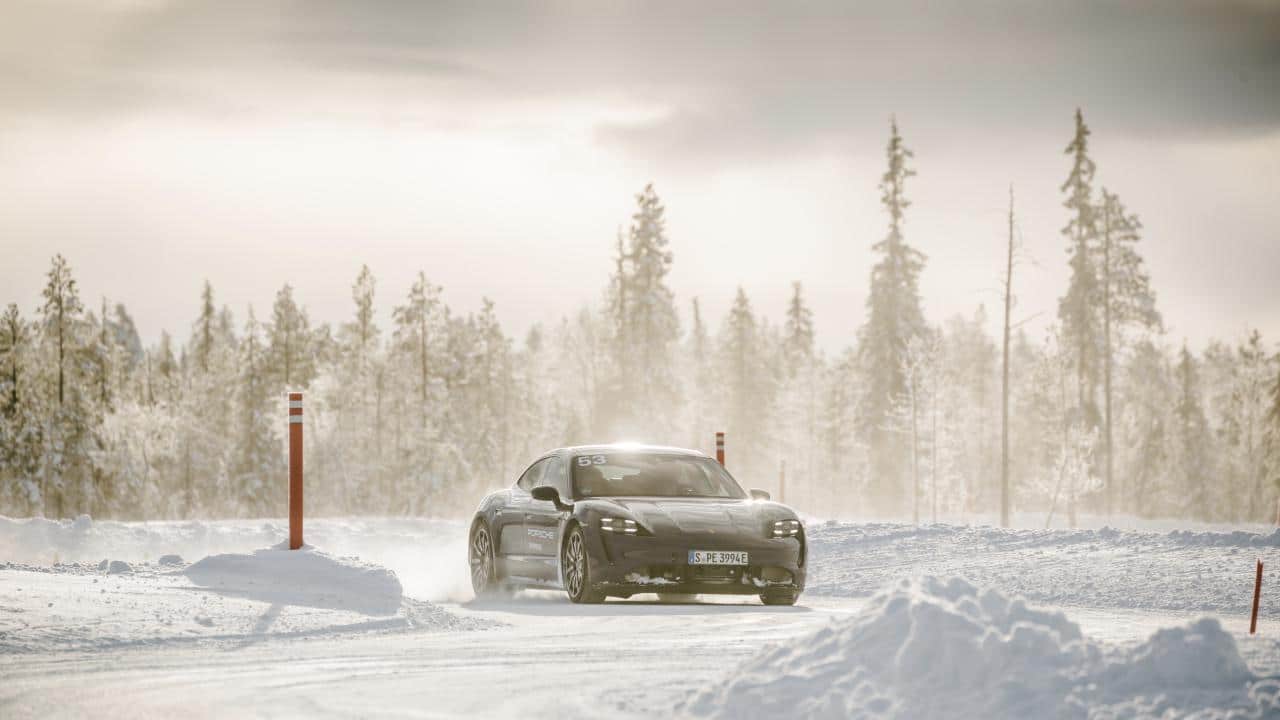 Cover Image for Porsche 2030: „Mehr als 80 Prozent vollelektrische Neufahrzeuge“