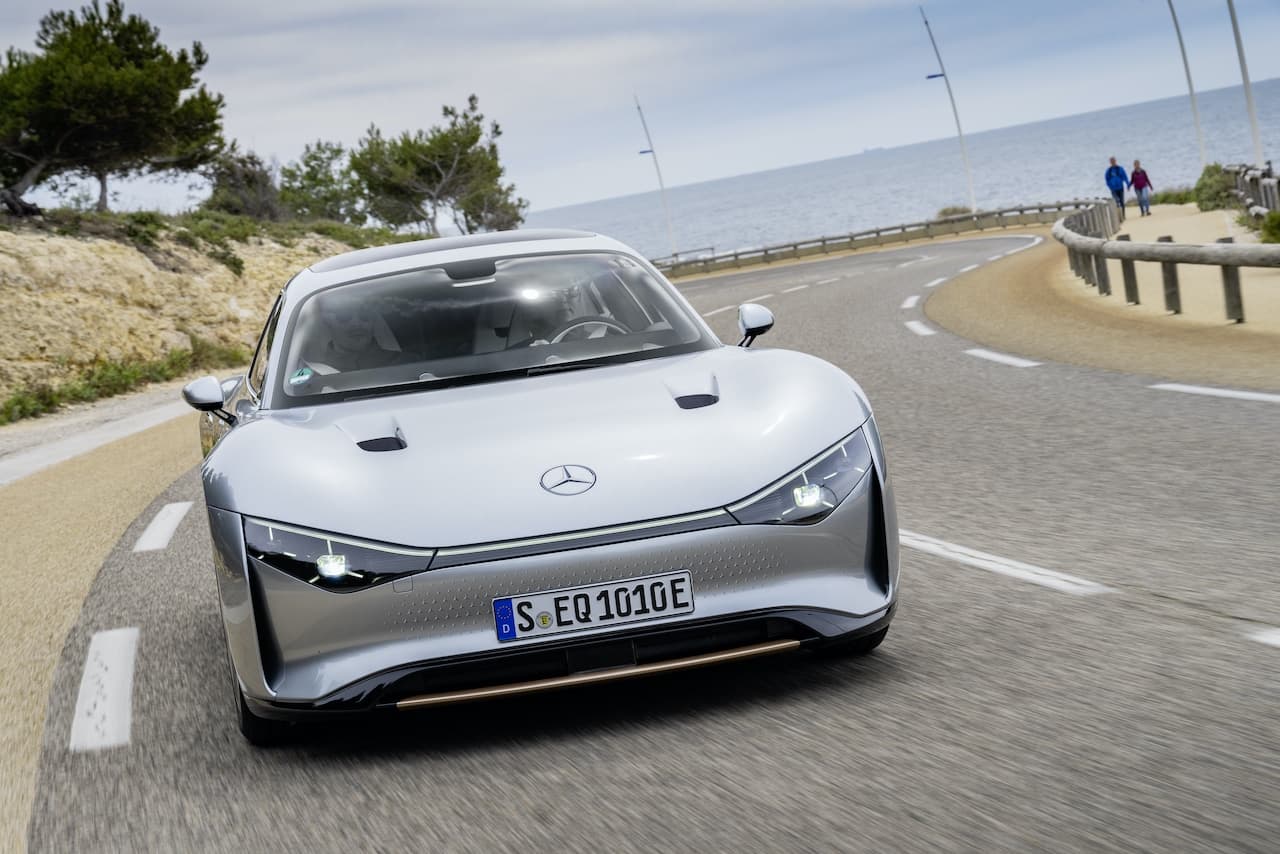 Cover Image for Mercedes-Benz VISION EQXX fährt mehr als 1000 km mit einer Batterieladung