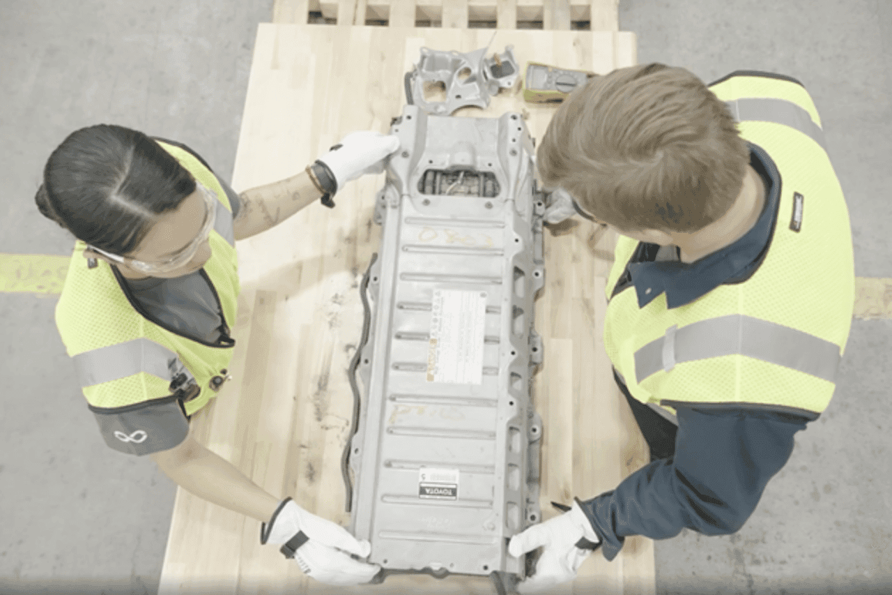 Toyota und Redwood arbeiten an Wertstoffkreislauf für E-Auto-Akkus