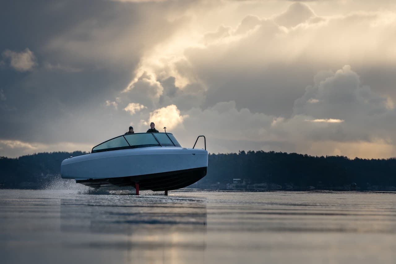 Polestar liefert Batterien an E-Tragflächenboothersteller Candela