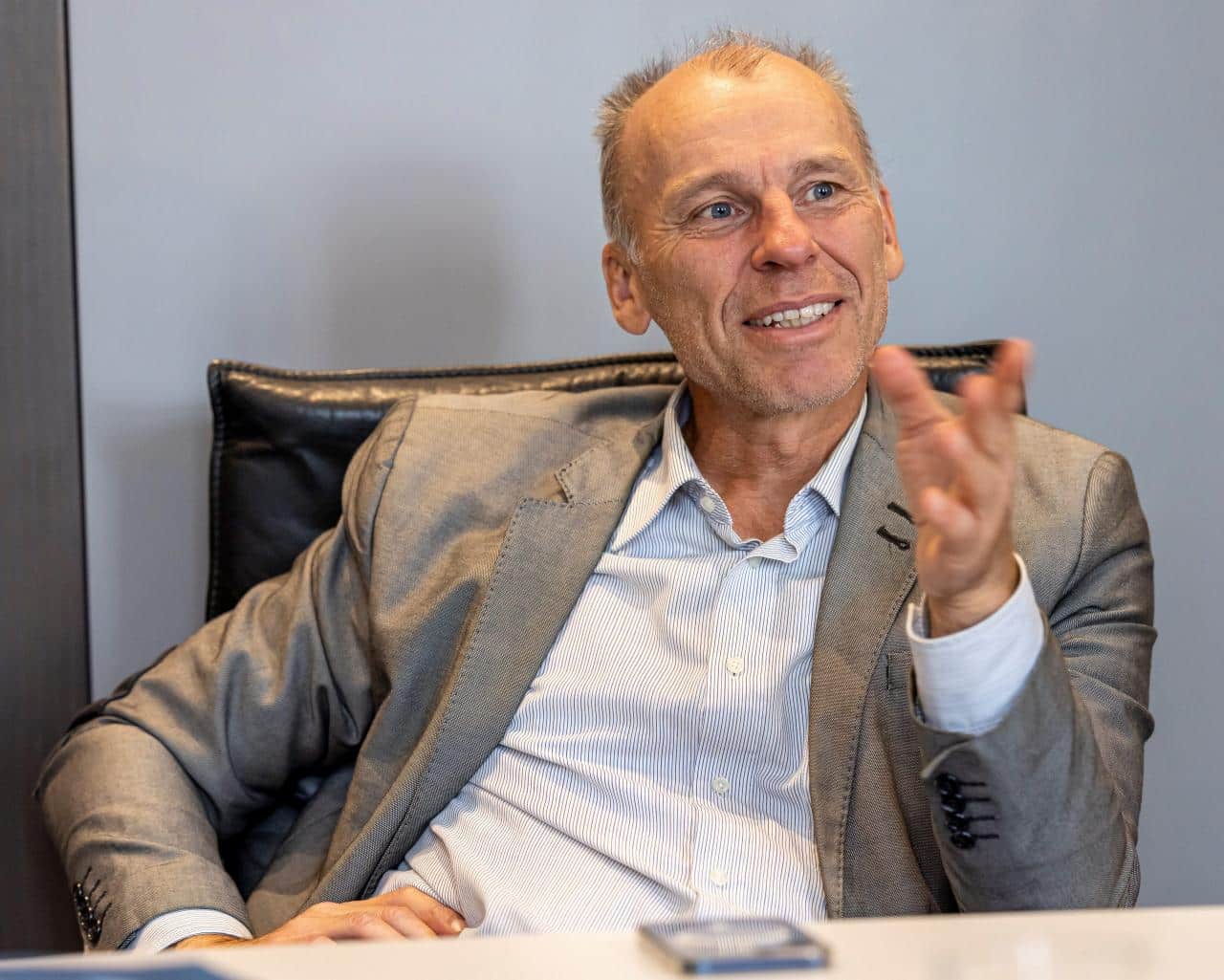 Cover Image for Auto-Experte Bratzel: Elektromobilität ist „kein Selbstläufer“