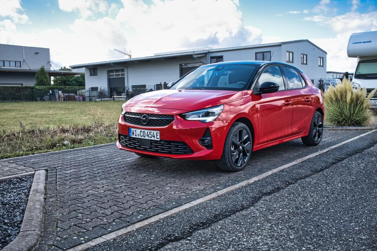 Cover Image for Opel: Dieses E-Auto gibt es nur im Opel E-Auto-Abo