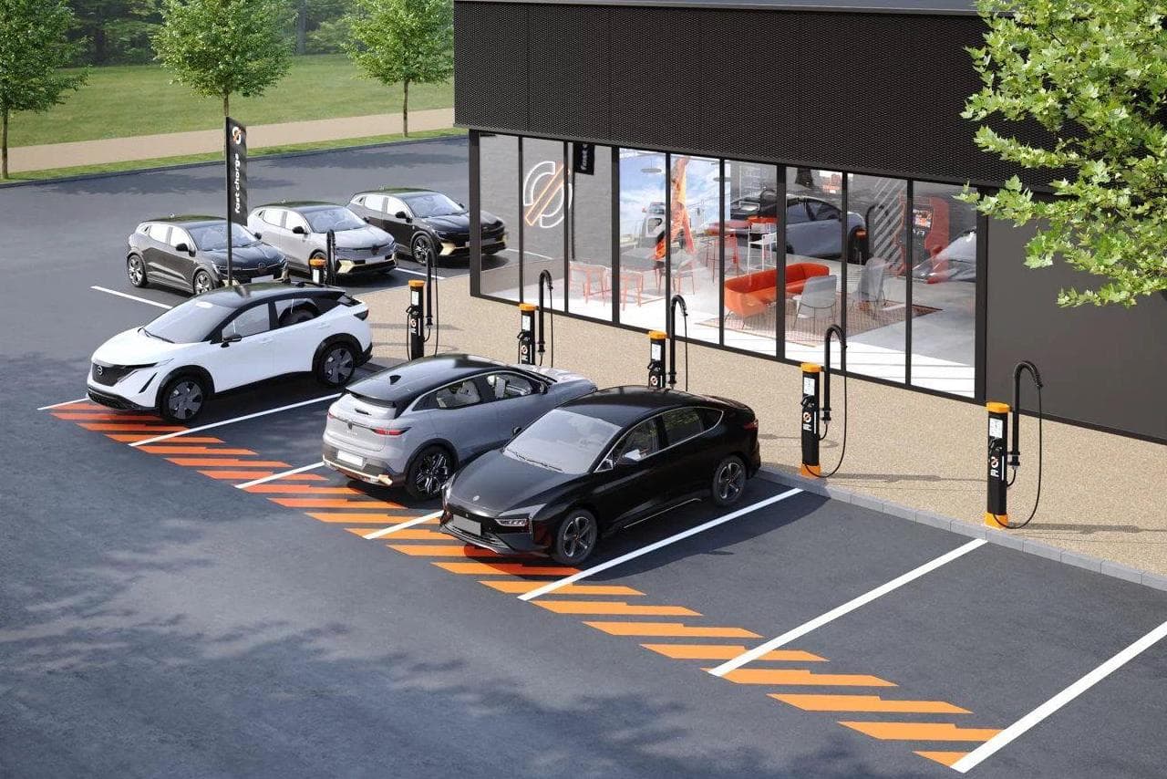 Cover Image for Renault baut ultraschnelles Ladenetz an Autobahnen und Fernstraßen