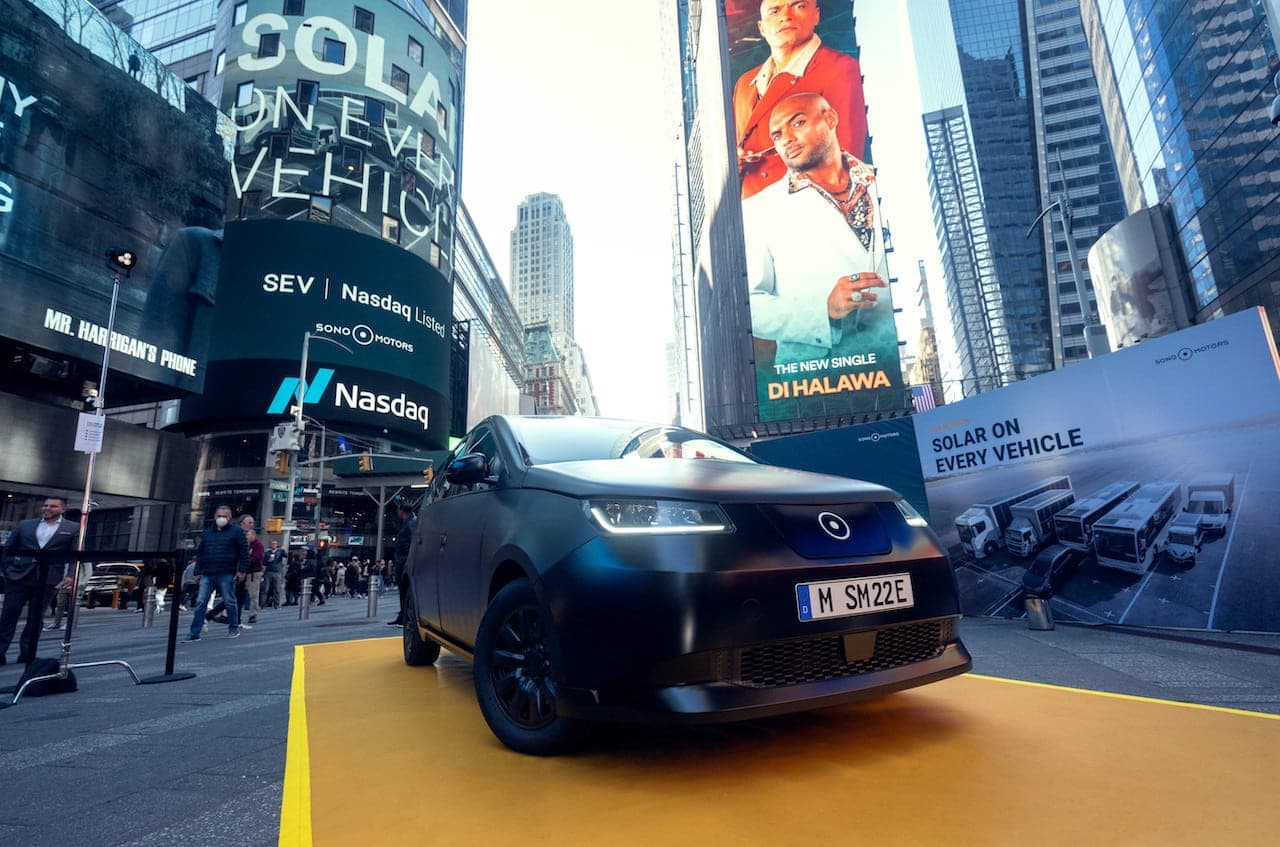 Cover Image for Sono geht mit dem Solar-E-Auto Sion auf US-Tour