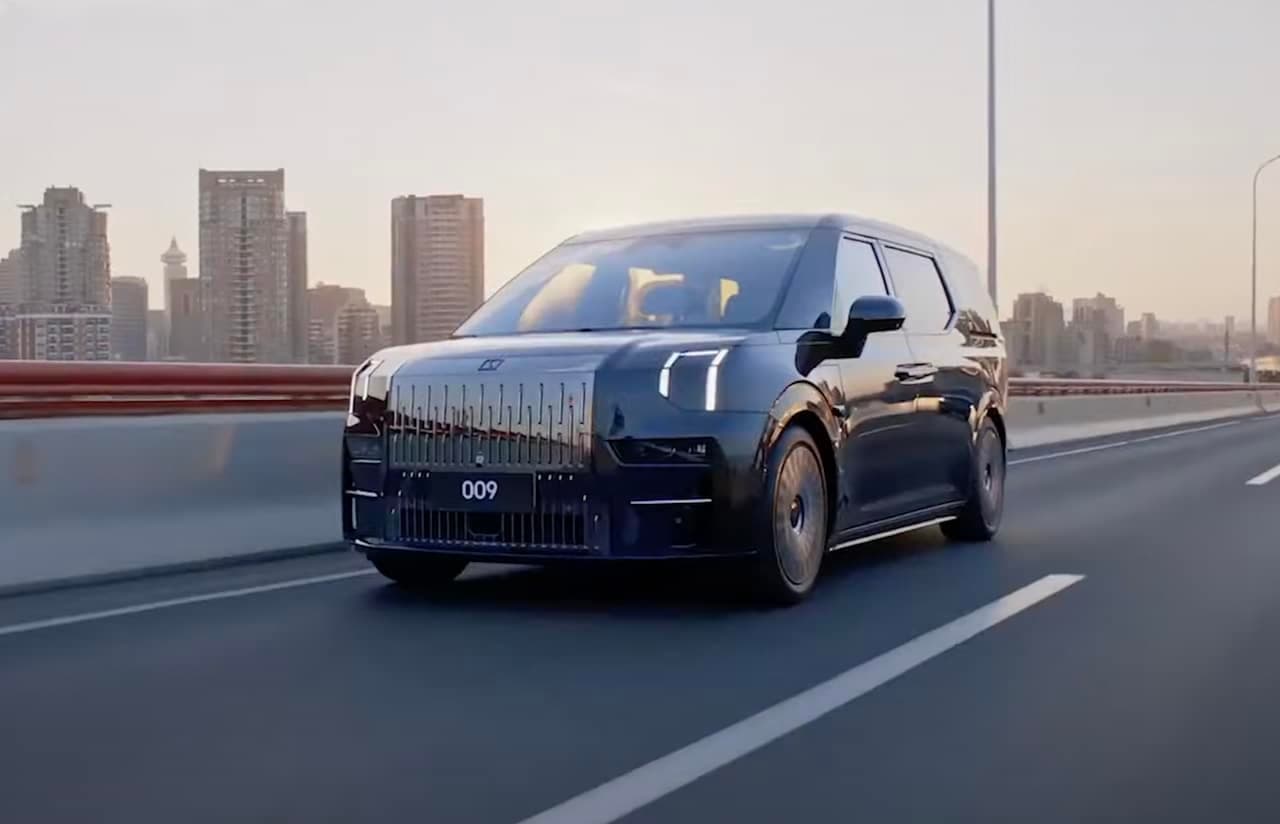 Cover Image for Zeekr 009: Neuer Elektro-Van mit über 800 Kilometer Reichweite