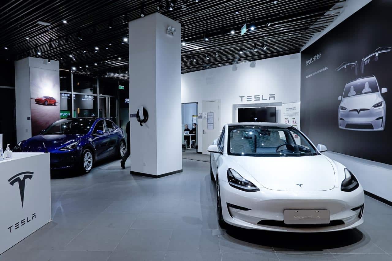 Tesla: Giga Shanghai drosselt/ stoppt Produktion im Januar ’23