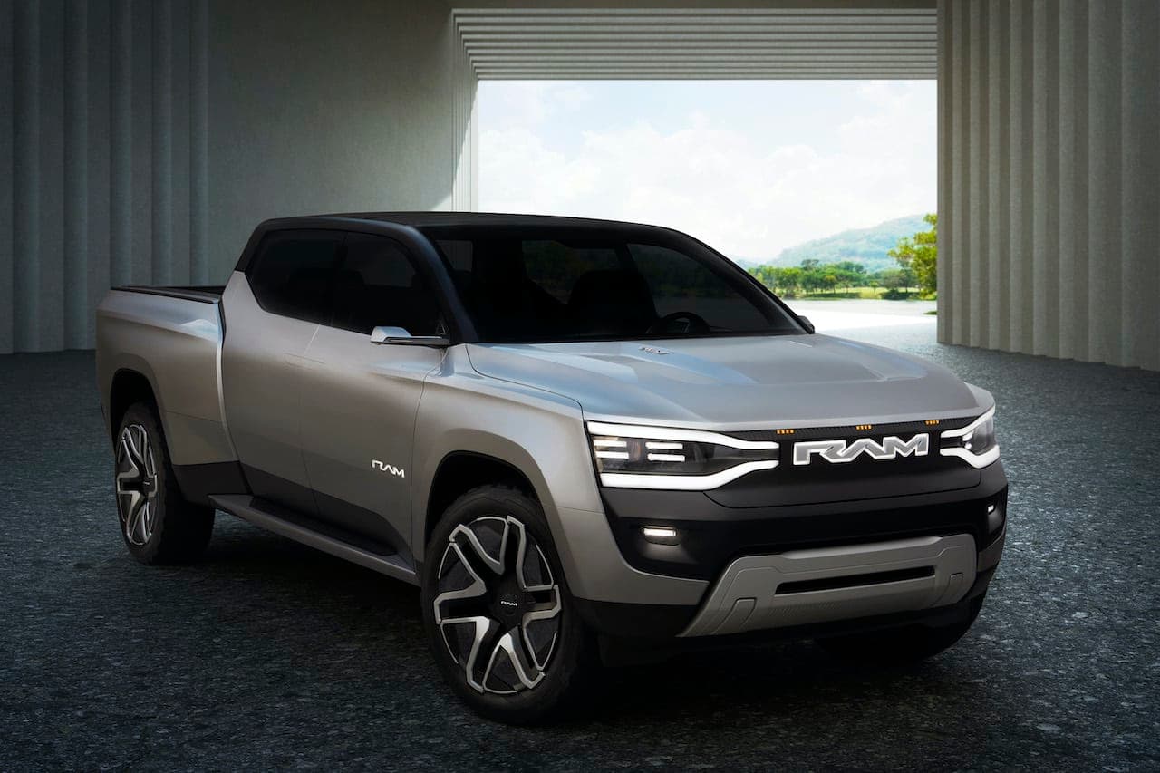 RAM zeigt hochvernetzten Elektro-Pickup 1500 Revolution BEV