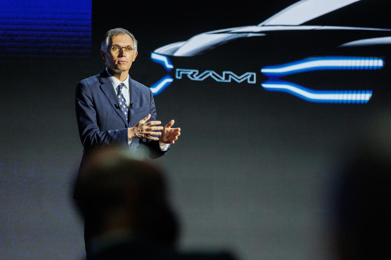 Cover Image for CEO von Stellantis: „Haben keine andere Wahl, als noch produktiver zu werden“