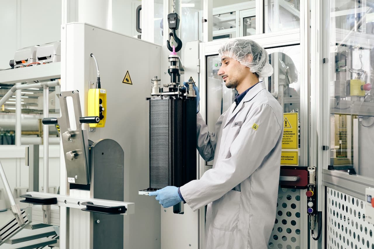 EKPO liefert Brennstoffzellenstacks an europäischen Hersteller