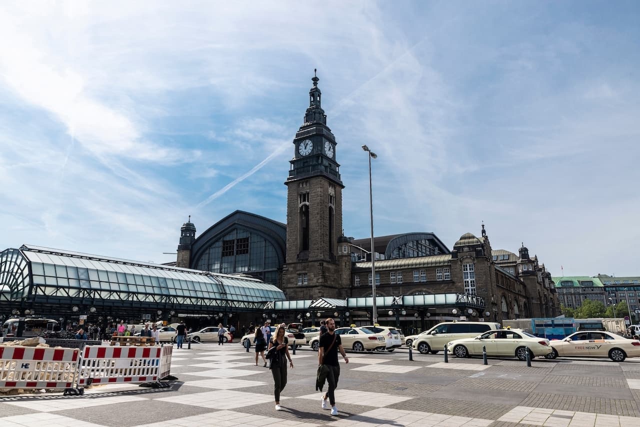 Cover Image for ADAC nennt Hamburger Votum für mehr Klimaschutz eine „Katastrophe“