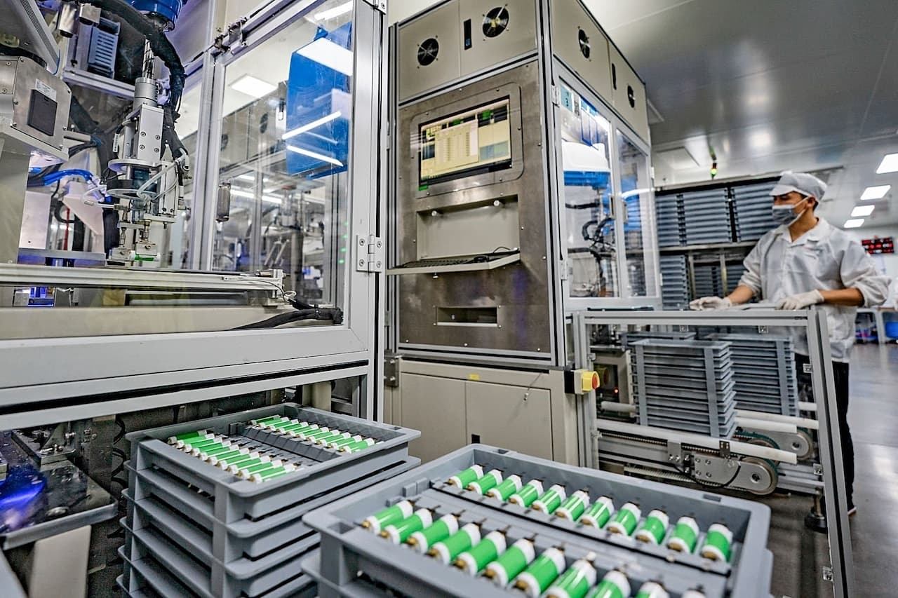 Cover Image for Hina testet Natrium-Ionen-Batterien in Elektroauto