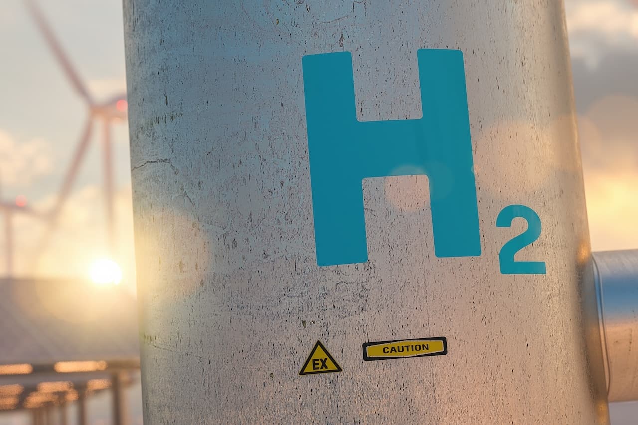 Cover Image for Bund fördert Wasserstoff-Elektrolyseanlagen mit 80 Millionen Euro