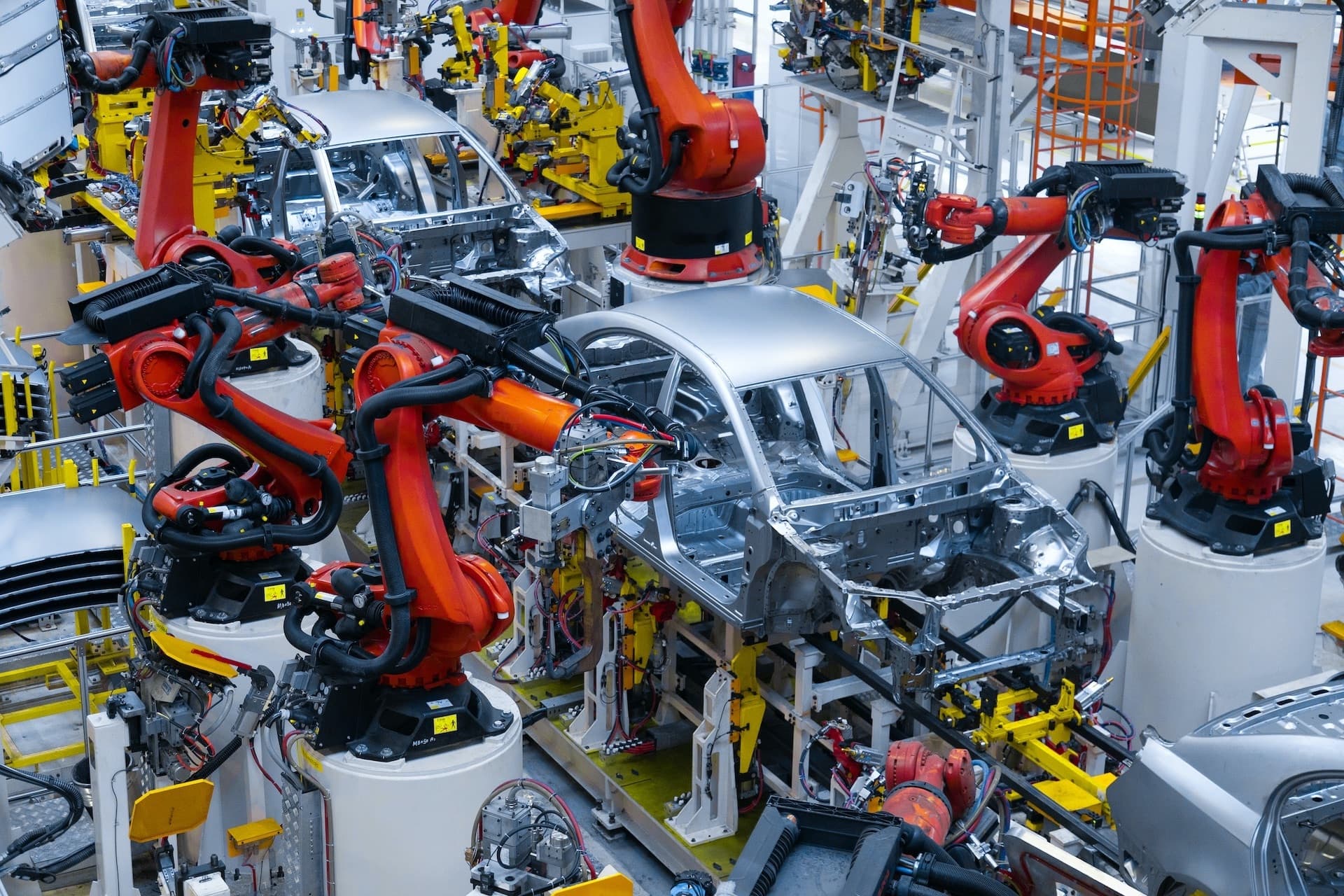 Cover Image for Produktionskosten von E-Autos 2027 günstiger als Verbrenner?