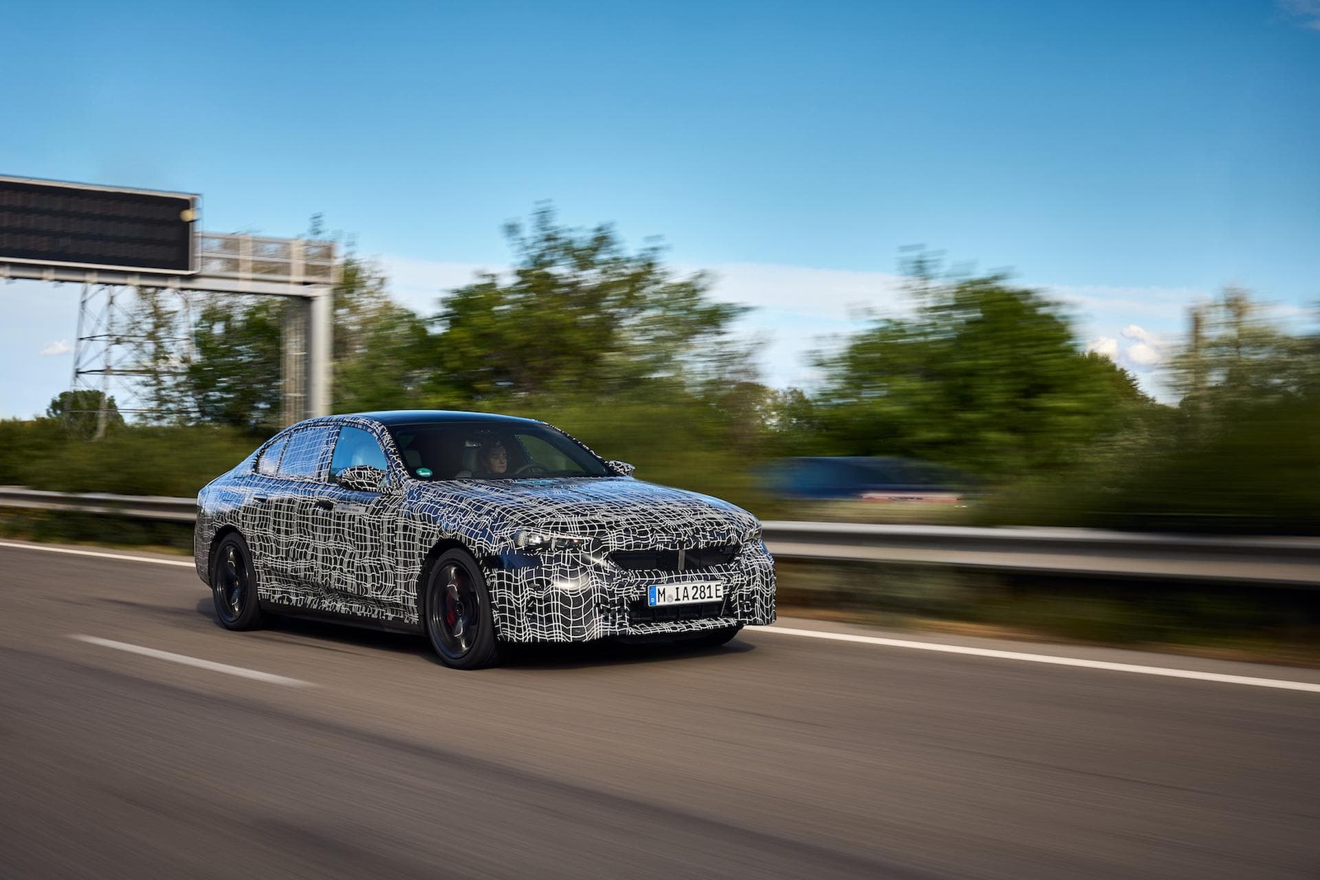 Cover Image for Unterwegs im neuen BMW i5 – erste Fahreindrücke