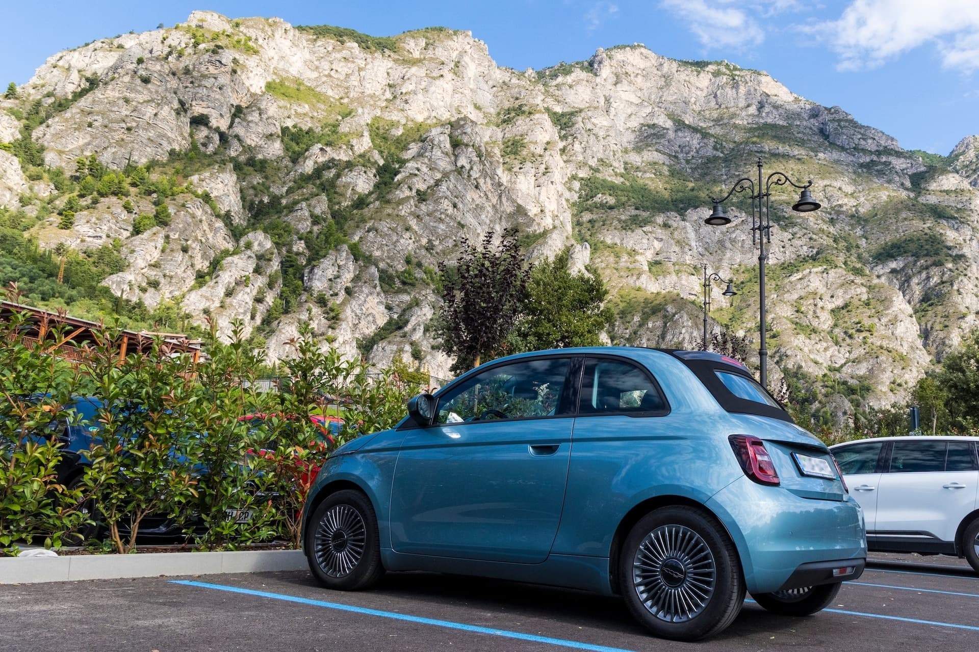 Stellantis-Chef: Keine günstigen E-Autos aus Europa