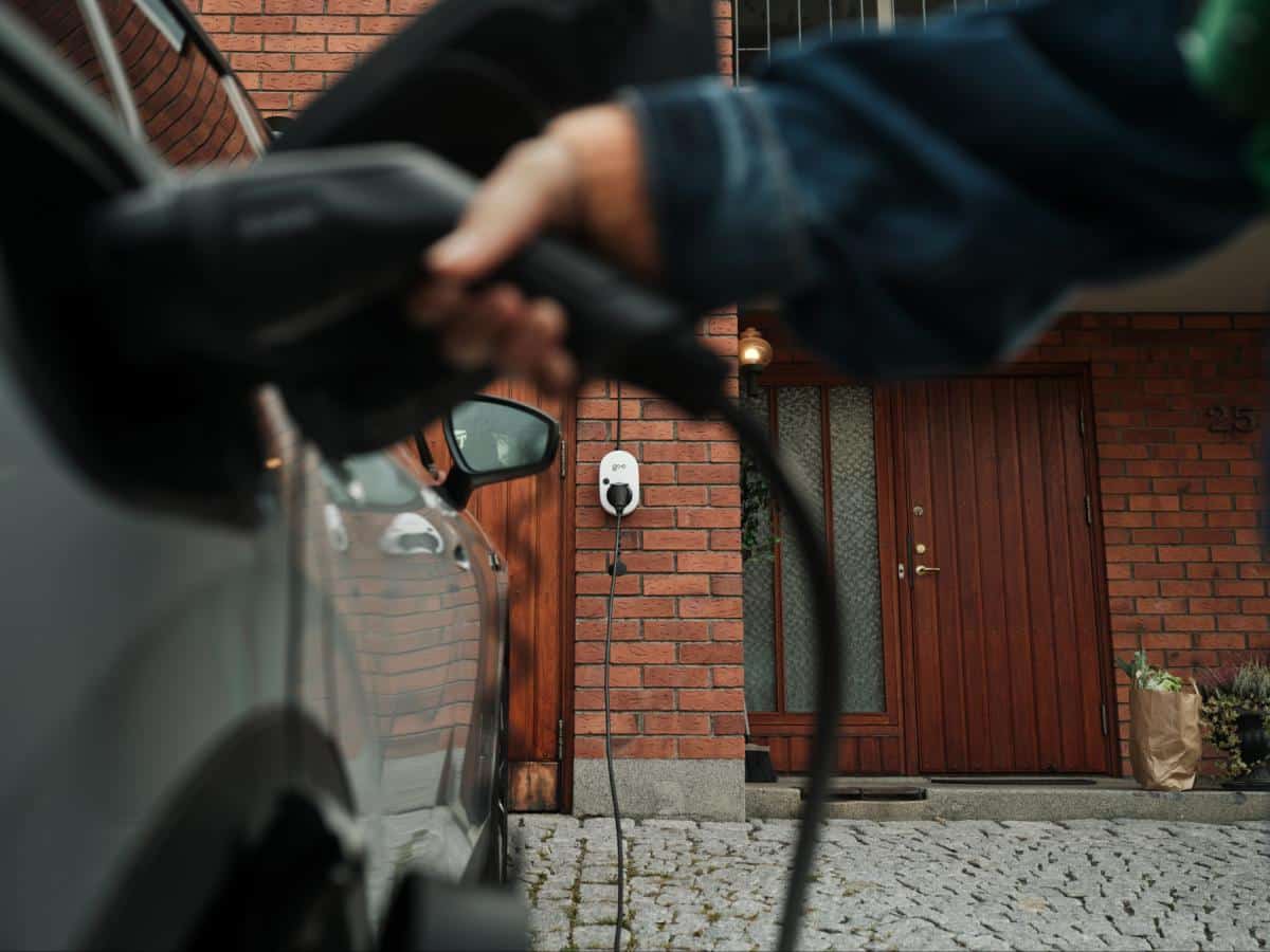 Cover Image for Warum viele E-Auto-Fahrer beim Laden Geld liegen lassen