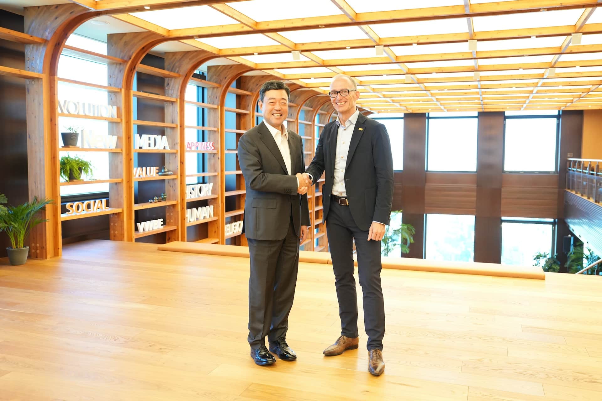 BASF und SK On wollen gemeinsam E-Auto-Akkus entwickeln