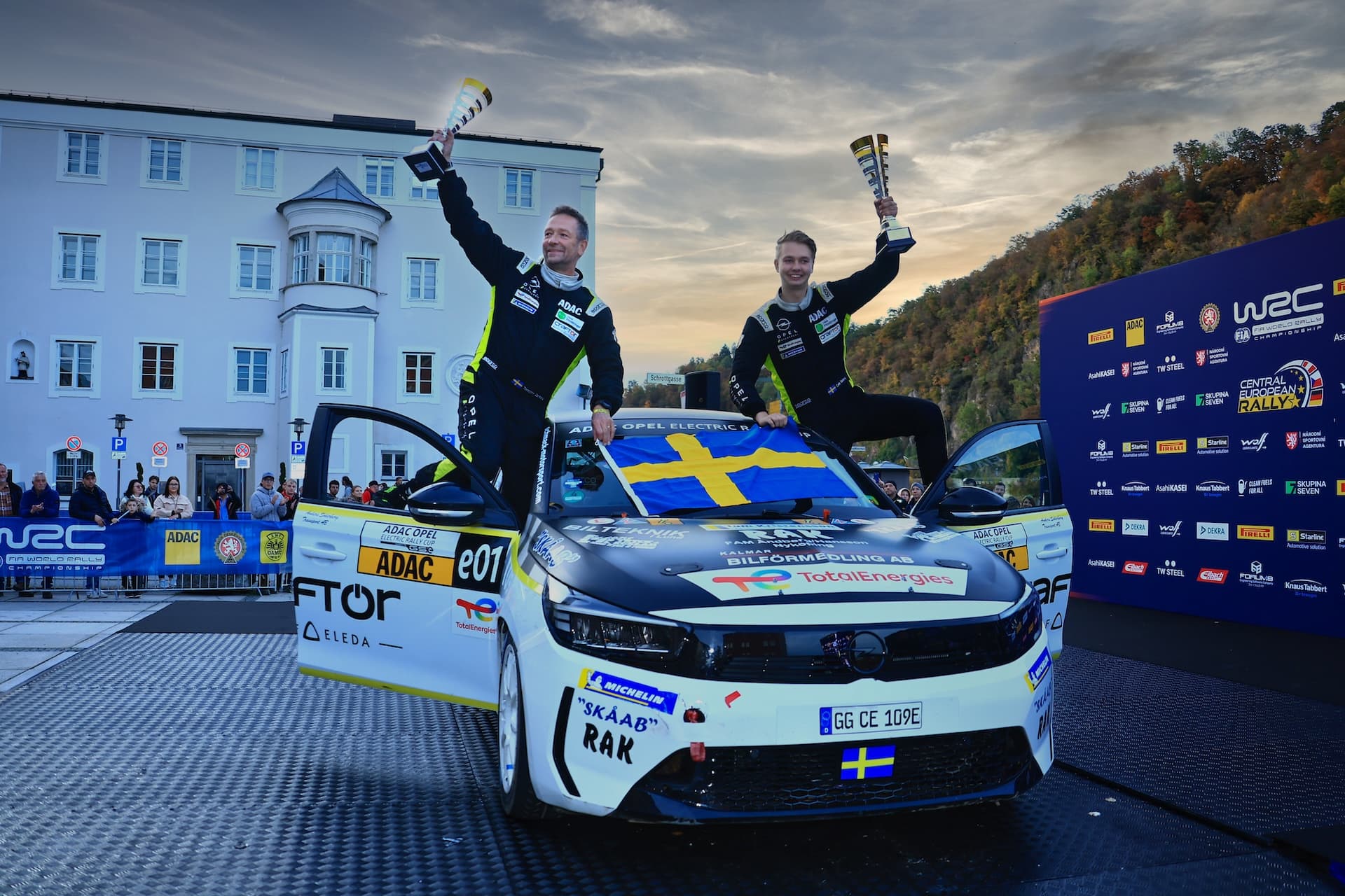 Cover Image for ADAC Opel Electric Rally Cup: Resümee 2023 und Ausblick 2024