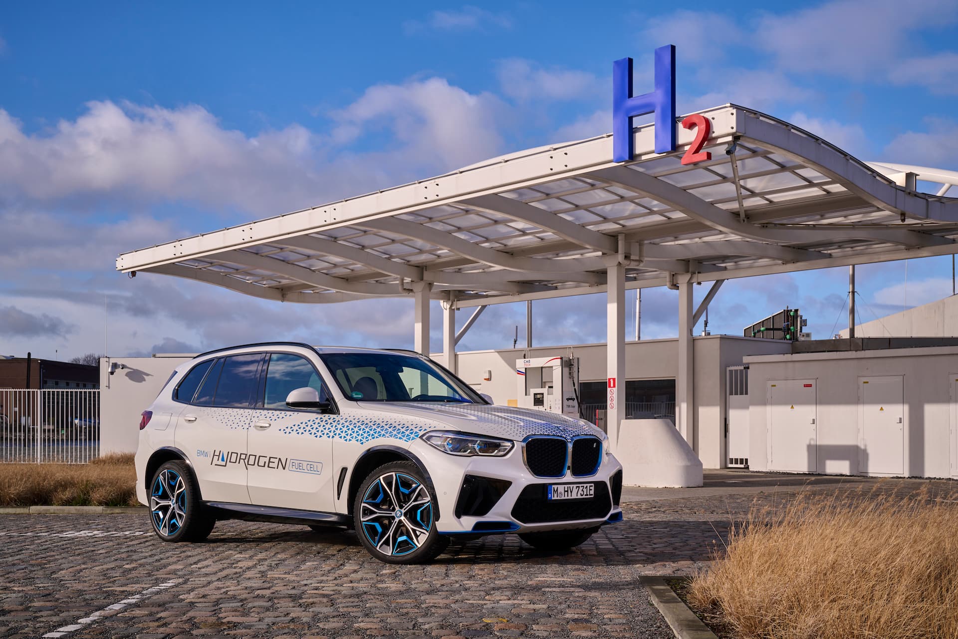 BMW hält trotz Sparkurs am Wasserstoff-Pkw fest