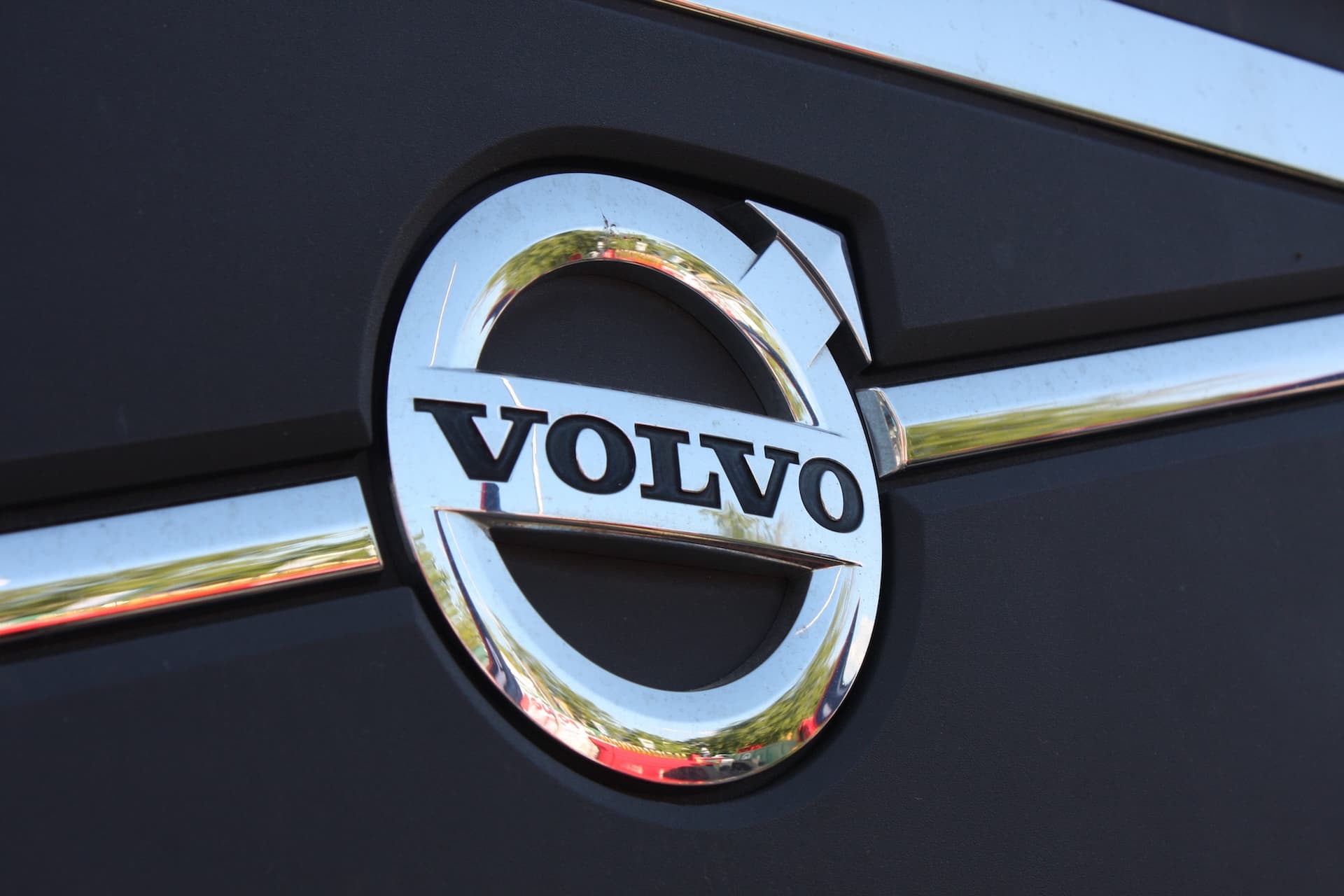 Cover Image for Volvo arbeitet an Elektro-Limousine ES90 für 2025