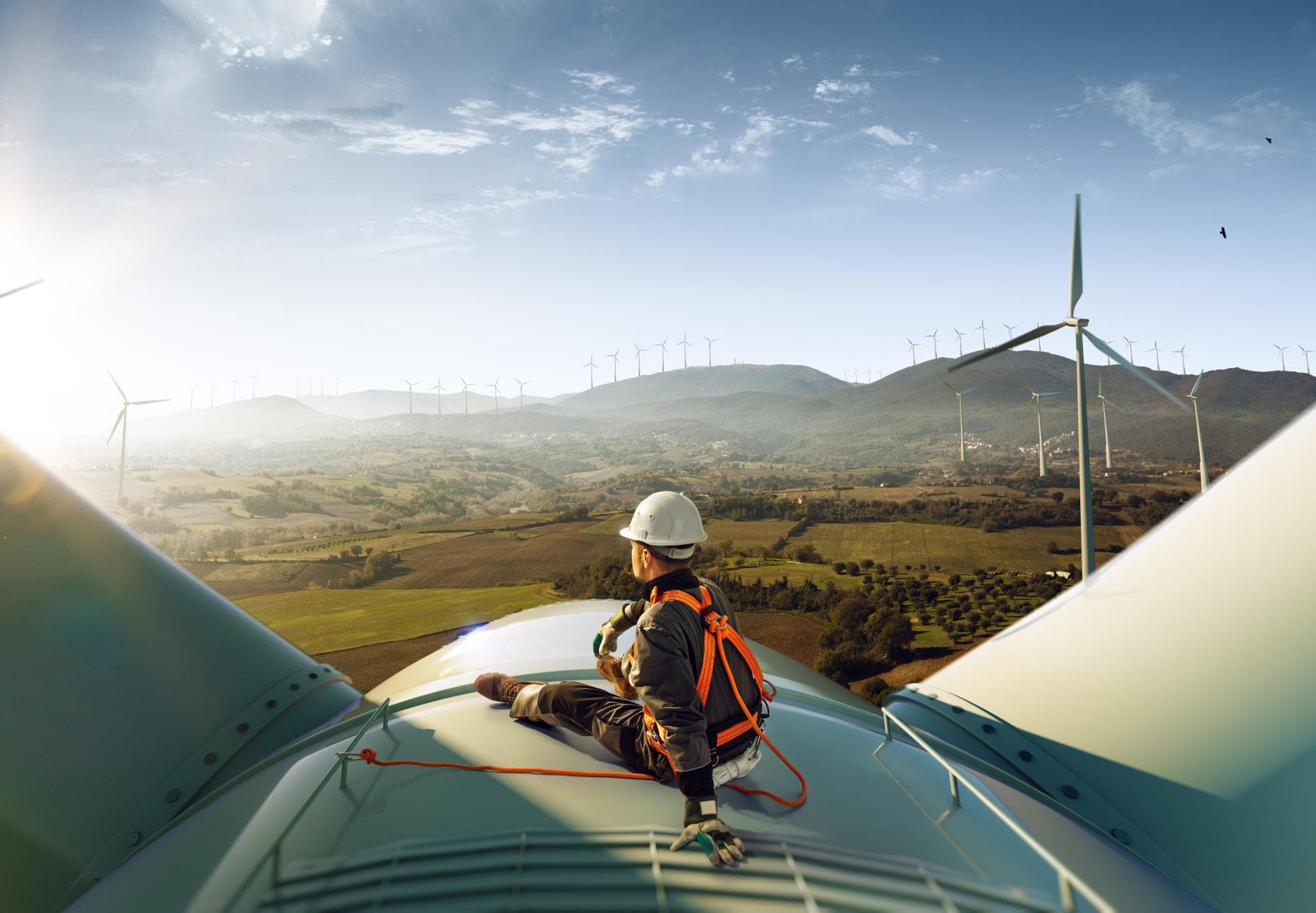 Cover Image for 2023: Erneuerbare decken mehr als die Hälfte des Stroms