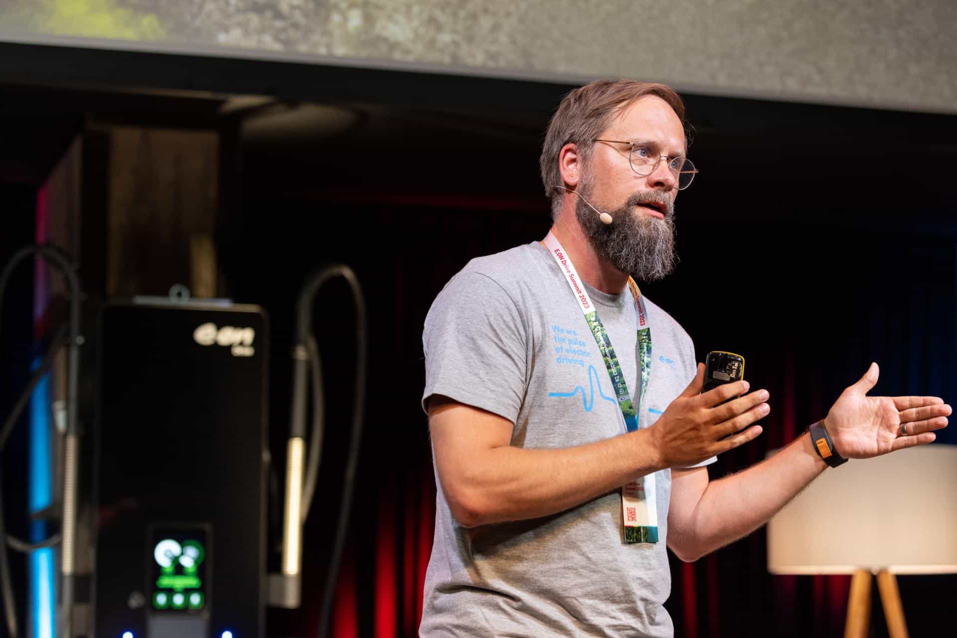 Cover Image for M. Wiecher über Eons Innovations- und Testlabor in Essen