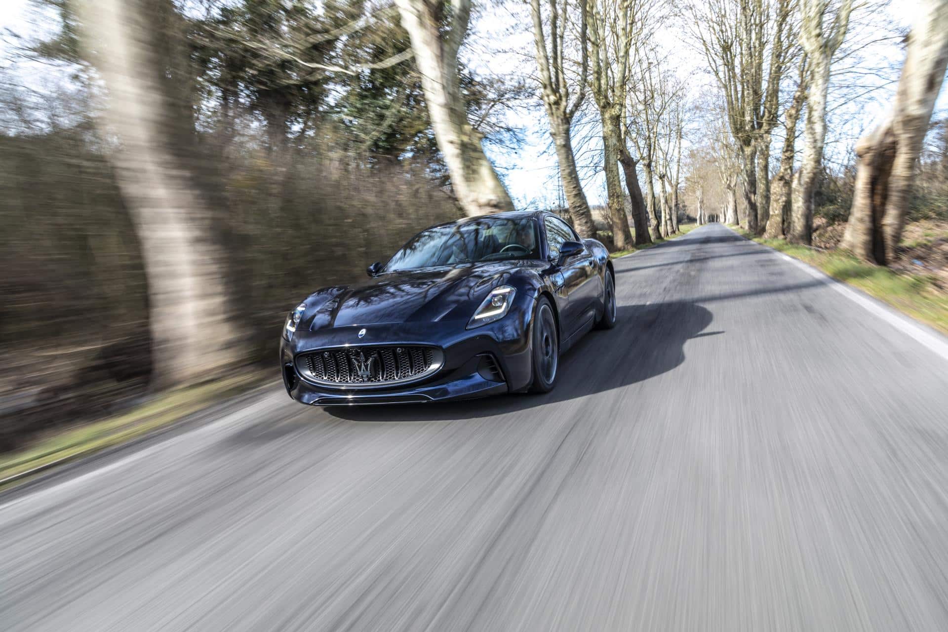 Cover Image for Zukunft ungewiss: Maseratis Elektroauto-Strategie wankt