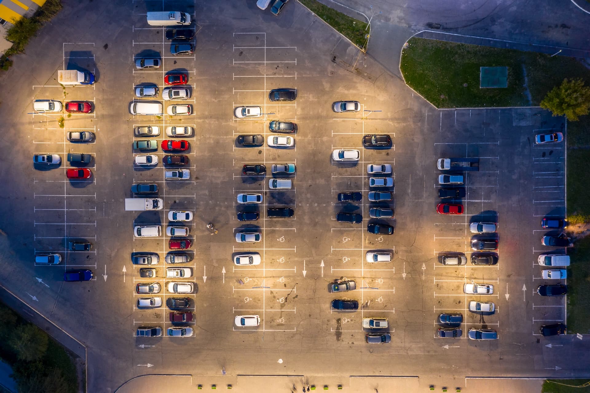 Cover Image for Hersteller beenden umstrittene CO2-Verrechnung – bis auf zwei