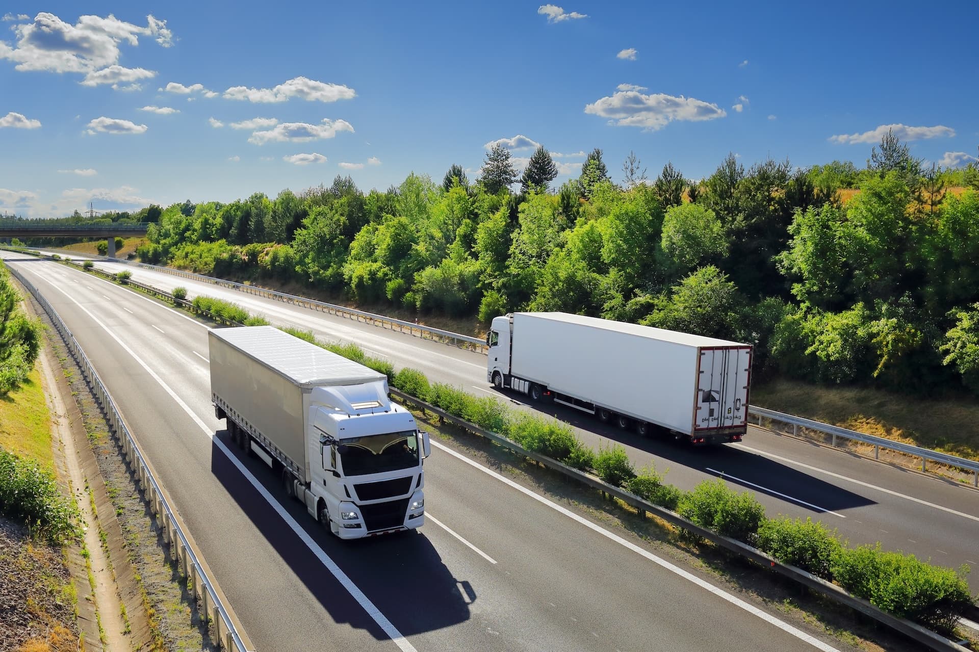 Cover Image for TCO: Elektro-Lkw profitieren von sinkenden Kosten