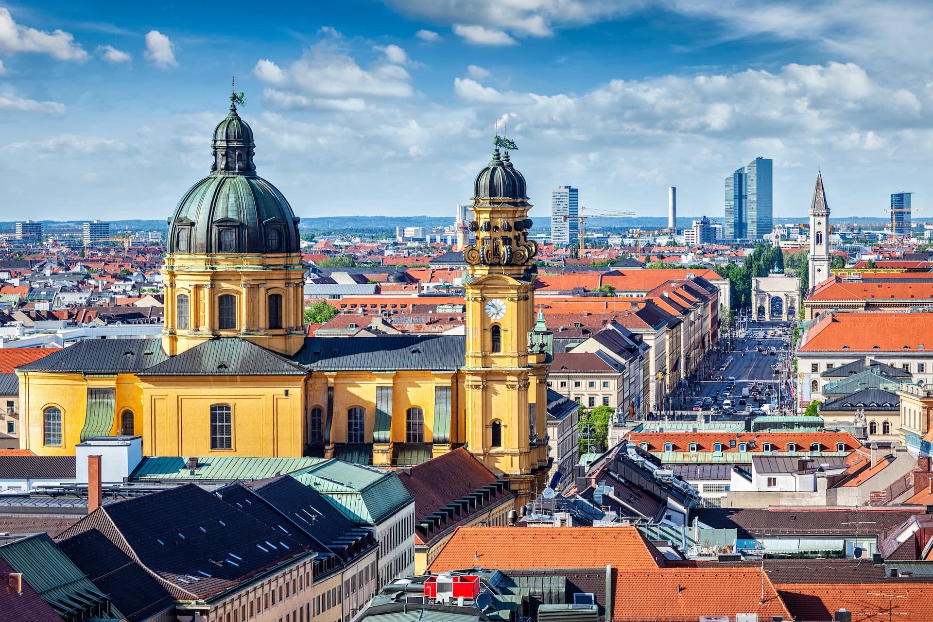 Cover Image for Mehr als 10.000 Euro möglich: München fördert Elektrotaxis