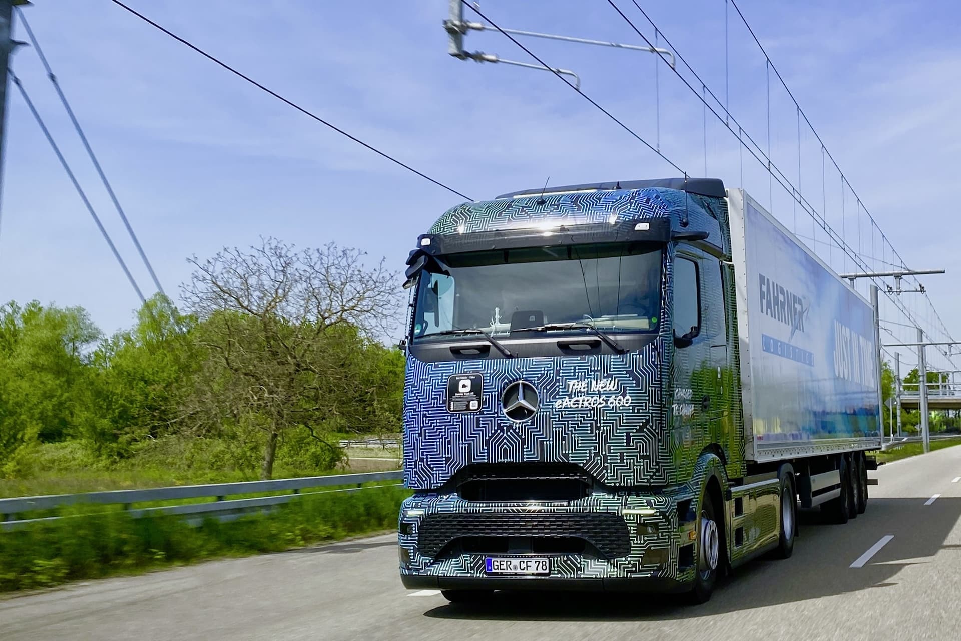 Technologie-Versuch in BW: Elektro-Lkw vs. Oberleitung