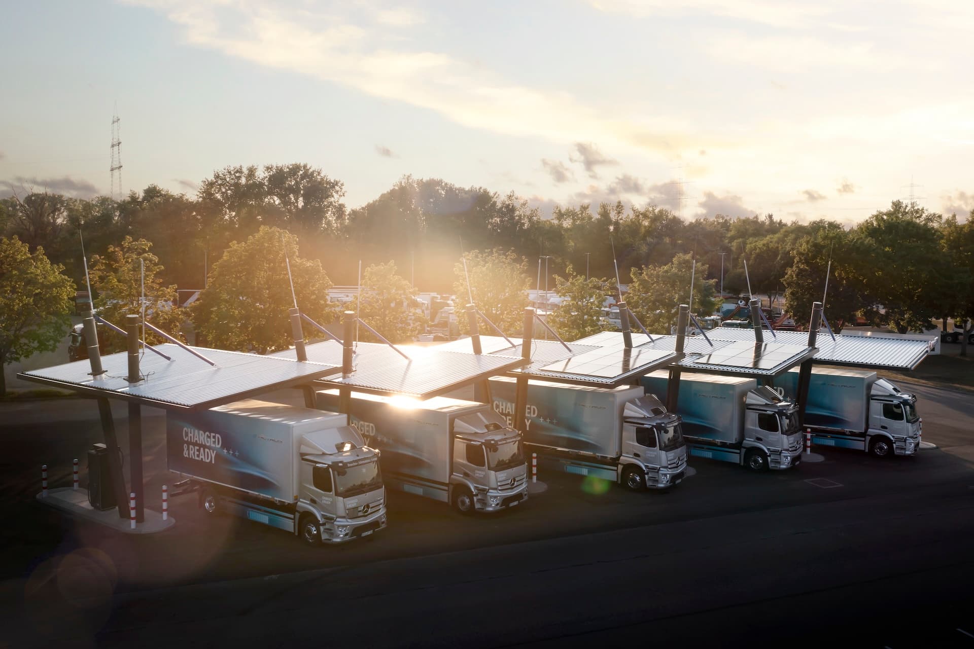 Cover Image for Branchenverbände: Stromnetz nicht bereit für Elektro-Lkw
