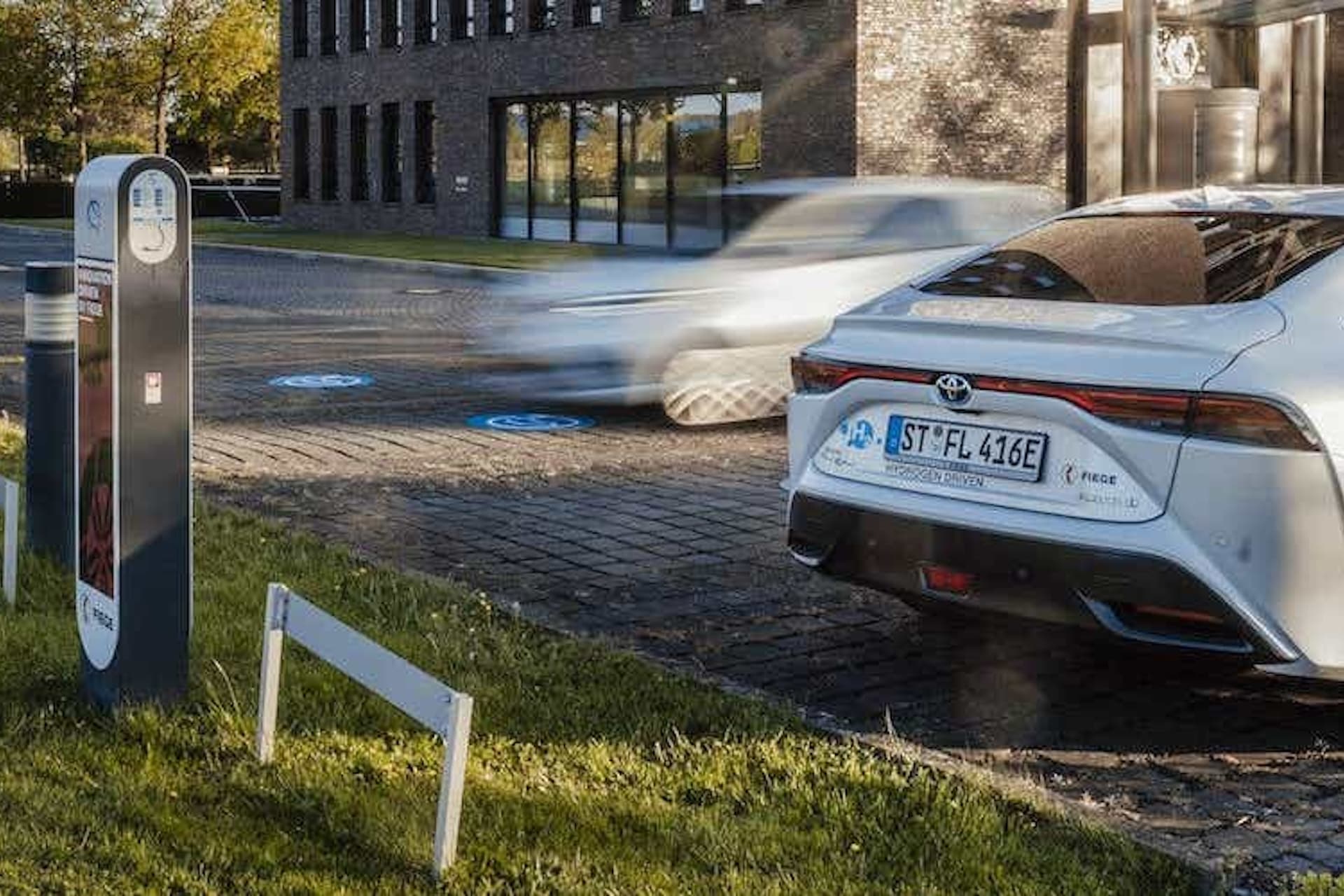 Cover Image for Eon testet Reservierungs-Tool für Ladestationen an Firmenparkplätzen