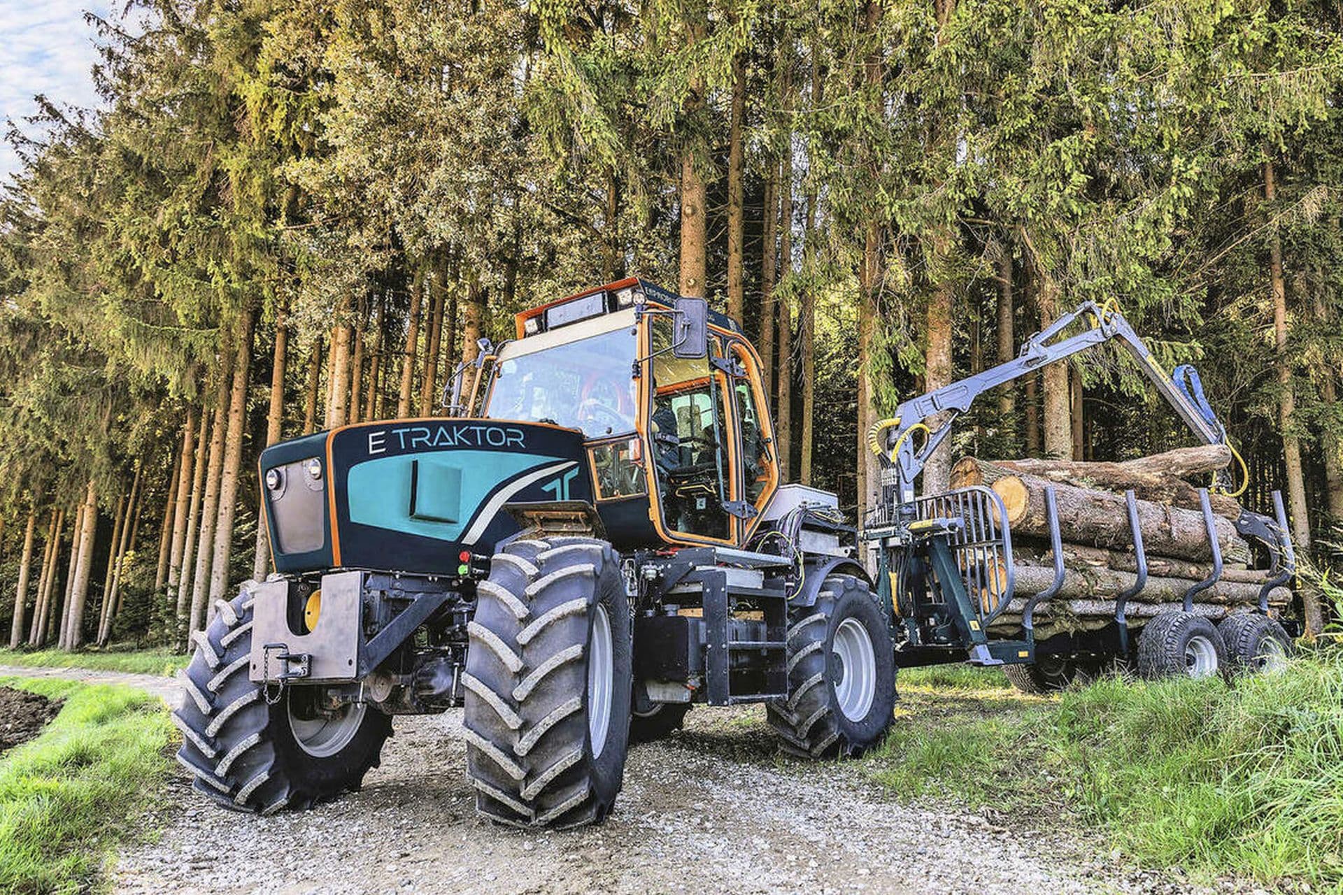 Cover Image for Tadus: So verändern E-Traktoren die Landwirtschaft