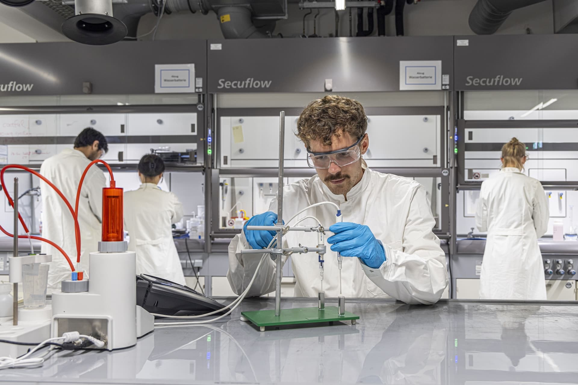 Cover Image for BMBF stellt 25 Millionen Euro für Batterieforschung bereit