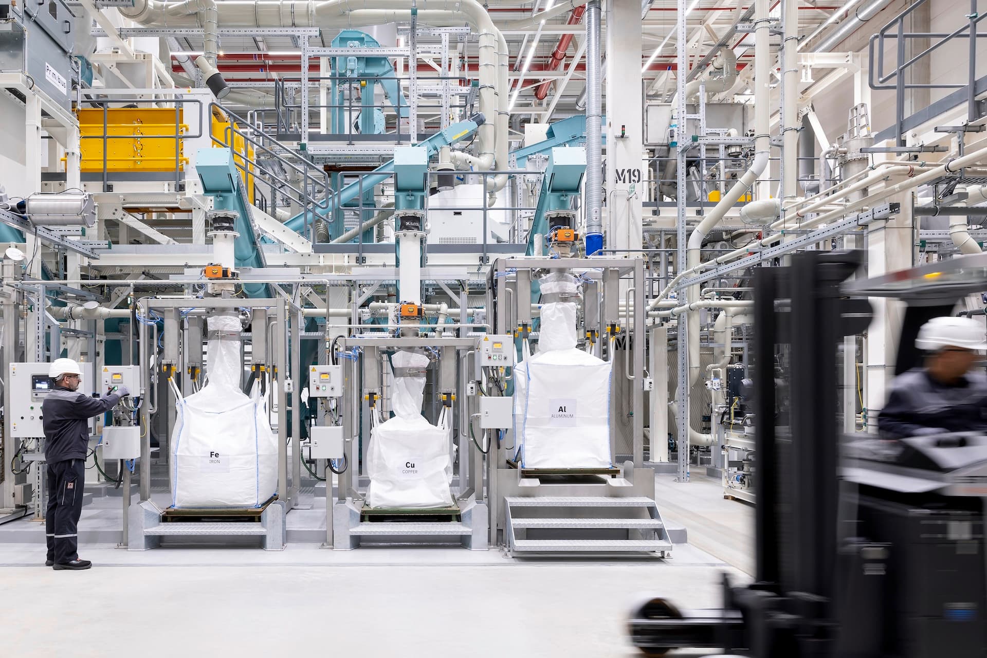 Cover Image for Batterie-Recycling kann 2030 ein Viertel der europäischen E-Auto-Produktion decken