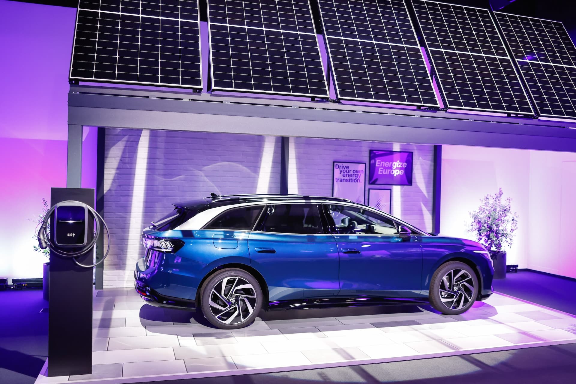 Cover Image for VW: Konzernmarke Elli führt Smart Charging Wallbox ein