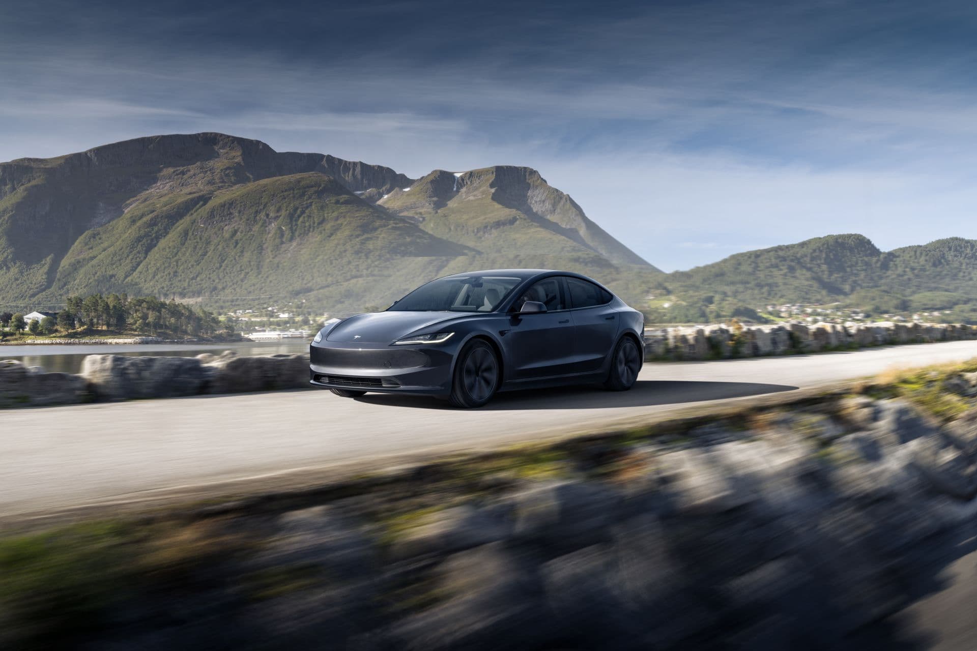 Cover Image for Tesla Model 3 „Maximale Reichweite“: 702 km mit einer Ladung