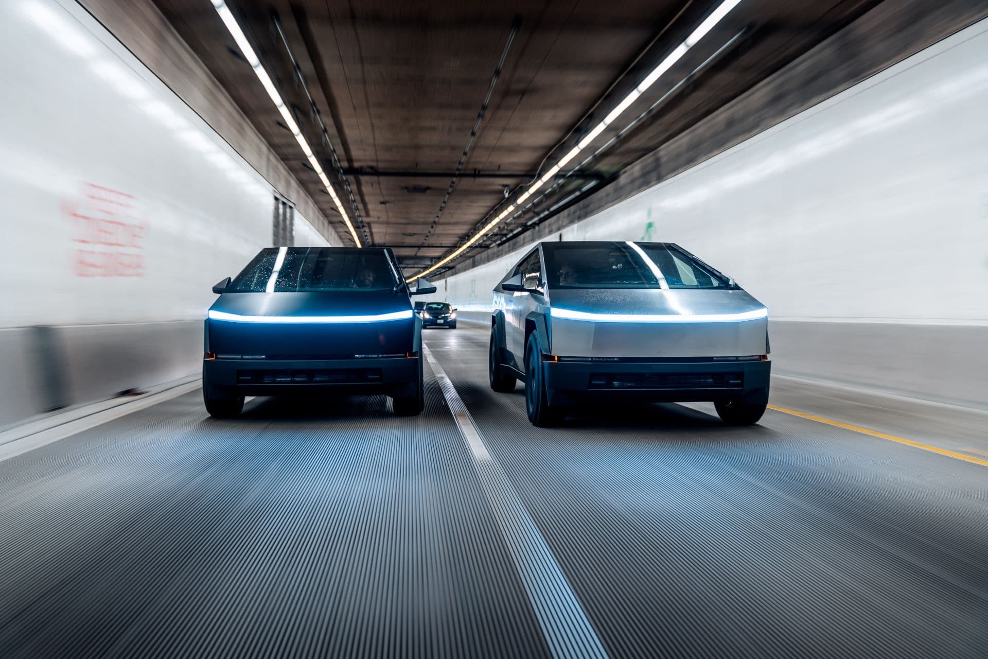 Cover Image for Produktion von Teslas Cybertruck steht kurzzeitig still